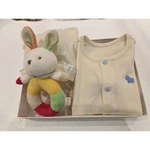 [에뜨와](의정부점)S/S (출산,신생아,백일,돌선물세트)신생아 바다수트.모자.딸랑이선물세트