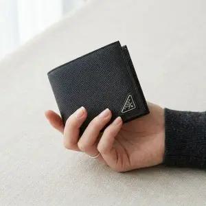 프라다 26SS 사피아노 삼각로고 반지갑 2MO004 QHH F0002 542136