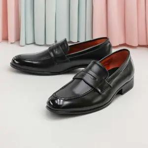 반유광 남자 로퍼 구두 키높이 정장화 끈없는 드라이빙슈즈 캐주얼 남성단화 쿠션보트화 페니 캐주얼화 캐