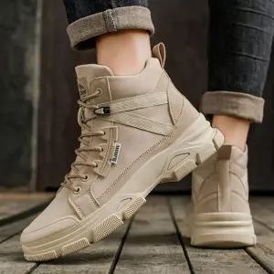 남자 데일리룩 트래블 트랜디 스트릿 패션 하이탑 슈즈 스니커즈스웨이드부츠 기모 워커 따뜻한패딩 양털