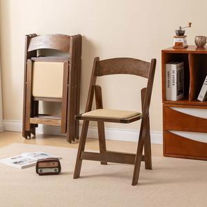 부드러운 쿠션이 있는 GTNSAFP 나무 접이식 의자, 심플하고 스타일리시하며 편안하고 내구성이 뛰어나 결혼식, 연회 및 행사에 적합하며 조립이 필요 없고 클래식 과일나무, 4종 세트