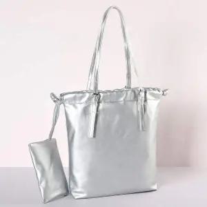 [셀러에이드]패션 에코백 대학생 가방코디 여성숄더백 가방 신상