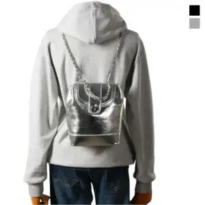 체인 스트랩 개성적인 스타일 여성백팩 미니멀한 가방 백팩가방 여성백팩 여성 백팩 가방