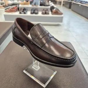 [엘칸토]엘칸토 HC11 소가죽 남성화 P5H6U61J385 (47714147)