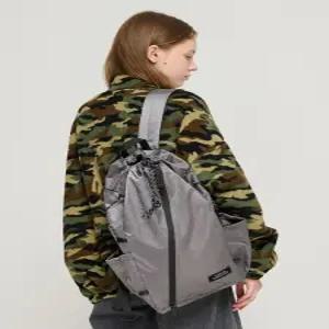 [로아드로아]컴포트 트래블 스트링 백팩 (다크그레이)