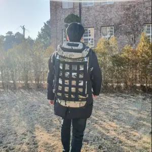 [옷자락]남자 백패킹 등산 분리수납 파우치포함 점보 백팩