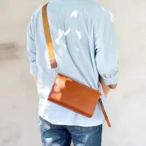 [옷자락]남성 소풍 사각 튼튼 가죽 지퍼 클러치 크로스백