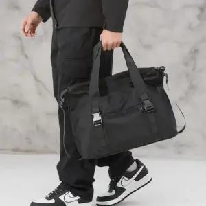 [옷자락]남성 스포츠 나일론 경량 대형 블랙 크로스백