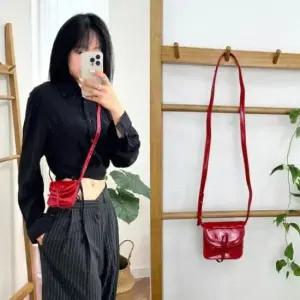 [패션] 가방 지갑 엘리아리본크로스백 카드 유광 레드 미니