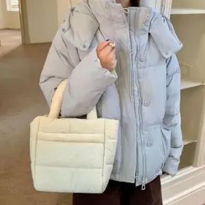 [패션] 여성 패딩 토트 크로스 사각 가벼운 토드 백 아이보리