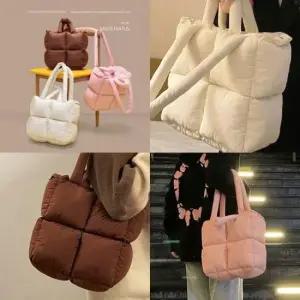 [패션] 빵빵스퀘어숄더백 여성 패딩 가방 나일론 무지 쿠션