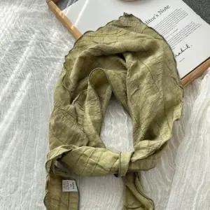 [패션] 코코비치 쁘띠 스카프 가을 삼각 간절기 목도리 여성