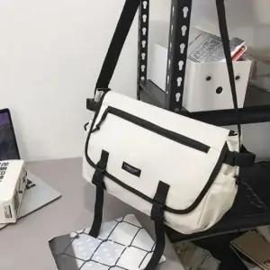 [패션] 남자 가방 숄더백 크로스백 패션 화이트 메신저백