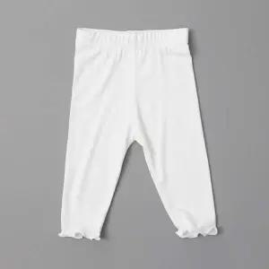 프릴 WOD801Z7 포인트로 러블리한 느낌을 주는 여아 레깅스