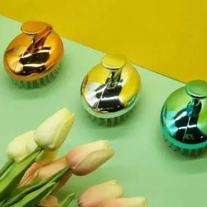 [셀러에이드]실리콘 샴푸브러쉬 은색