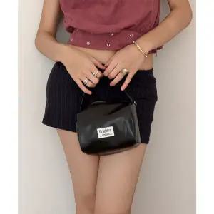 BRIGHTEN 티슈백 블랙