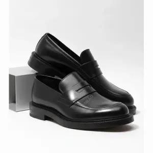 남성 로고 로퍼 (794790 AACZS 1000)