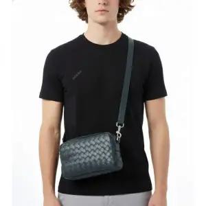 미니 인트레치아토 카메라 백 (765911 V2HL1 2077)