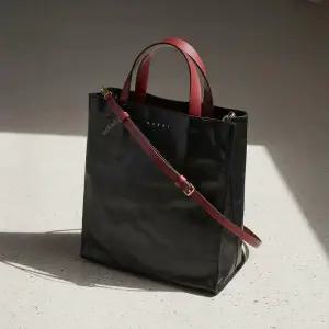 여성 뮤제오 쇼퍼백SHMP0018U1 P2644 Z2I33