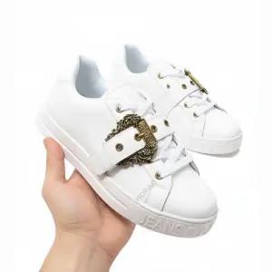 Baroque Buckle Court 88 Sneakers (78VA3SK9 ZPB08 003) (바로크 버클 코트 스니커즈)