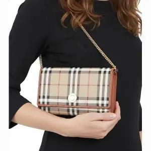 Reorder Chain strap check wallet (8070413) (체인 스트랩 체크 지갑)