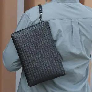 남성 클러치 검정색 손가방 잠깐 외출 마실 핸드백