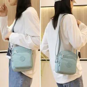 여자 여행 소지품 자크 있는 가방 스타일 코디 숄더백