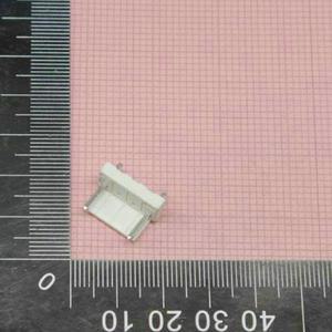 100PCS  커넥터 2316952-4 자동차 스마트 전자 장치 용  4P 바늘베이스 화이트