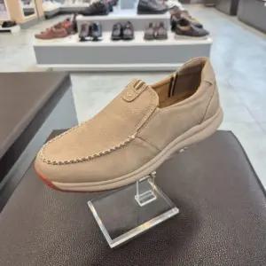 [엘칸토]엘칸토 HC11 소가죽 남성화 V9H6U5J1335 (48164300)