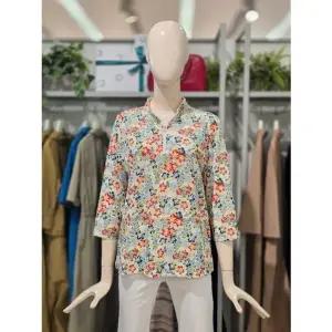 [갤러리아] 크로커다일레이디 플라워 프린트 반집업 티셔츠 CLEMTS207