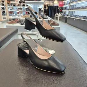 [엘칸토]엘칸토 HC11 양가죽 여성 슬링백 C2H2U6J1319 (48023422)