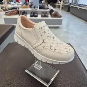 [엘칸토]엘칸토 HC11 소가죽 여성 슬립온 M5H4U61J310 (48022990)