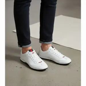 구찌 26SS 시프트 스니커즈 857018 AAFUH 9245 명품 운동화 신발