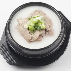 옥구촌 돼지국밥 600g x 4팩 한우사골 한돈사골 최적 블렌딩 부드러운 수육용 전후지 모듬국밥