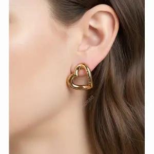 HEART EARRINGS (1014310 1A00620 3J000) (하트 이어링)