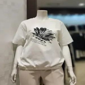 [벨라디터치] V3F2TS26 플라워 티셔츠