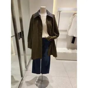 [SOUP](신세계 사우스시티) 인조 가죽 카라 탈부착 맥 점퍼 (SB9UJ91)