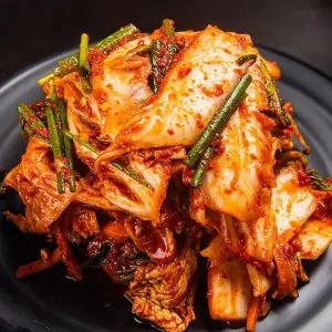 원조 명동칼국수 겉절이 마늘김치 2kg+ 칼국수3인분(비법소스3개) 증정