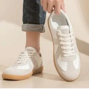 심플 스니커즈 화이트 단화 커플 운동화 남녀공용 데일리 사계절