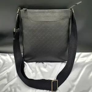 빈폴 로고패턴 남자 숄더백 크로스백 중고 가방 은피아노