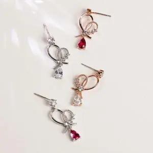 쥬얼리 (폭스타일)(은침) 라임 하트 귀걸이