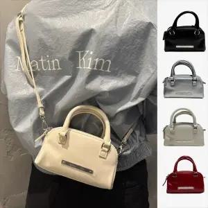 [마뗑킴][국내 정품] [당일 출고] 마뗑킴 MATIN KIM 더블 지퍼 미니 크로스백 4 COR