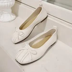 인기상품 여성 리본 셔링 플랫슈즈 라운드토 러블리 단화 [WFHQ8ZI_260405]
