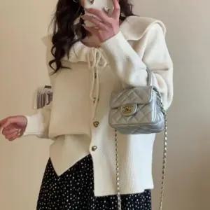 여성 하트 실루엣 러블리 케이프 니트 가디건