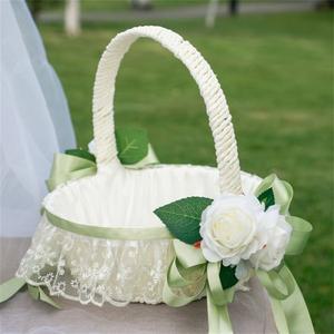 흰색 레이스 웨딩 플라워 걸 바구니, 녹색 리본과 인조 장미, 신부 예식 파티 장식