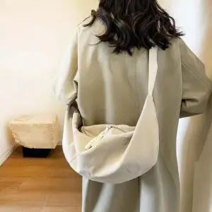 [패션] 남자캔버스가방 신상 쇼퍼백 데이트 외출 코디 가방