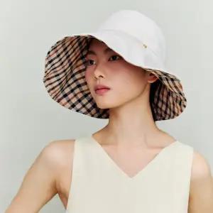 [닥스](강남점)DCHE6E121I2 [닥스 모자 ]여성 베이지 체크배색 린넨 플로피햇