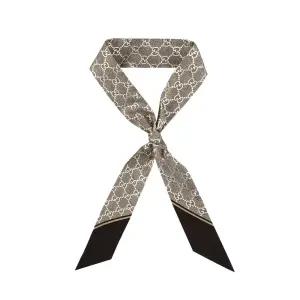 구찌 812250 3G001 9865 GG 프린트 실크 리본 다크 브라운