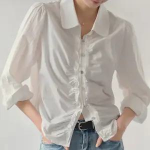 [더나무그림] 여성 셔링 라인 카라 셔츠 블라우스 NCP1BL010 마리에BL