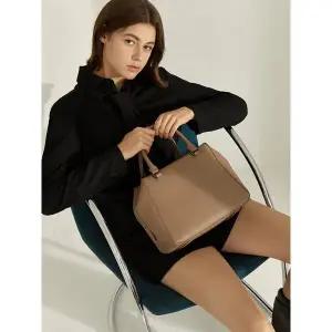 [하프클럽/] 프라하 소가죽 토트백 (브라운/그레이)